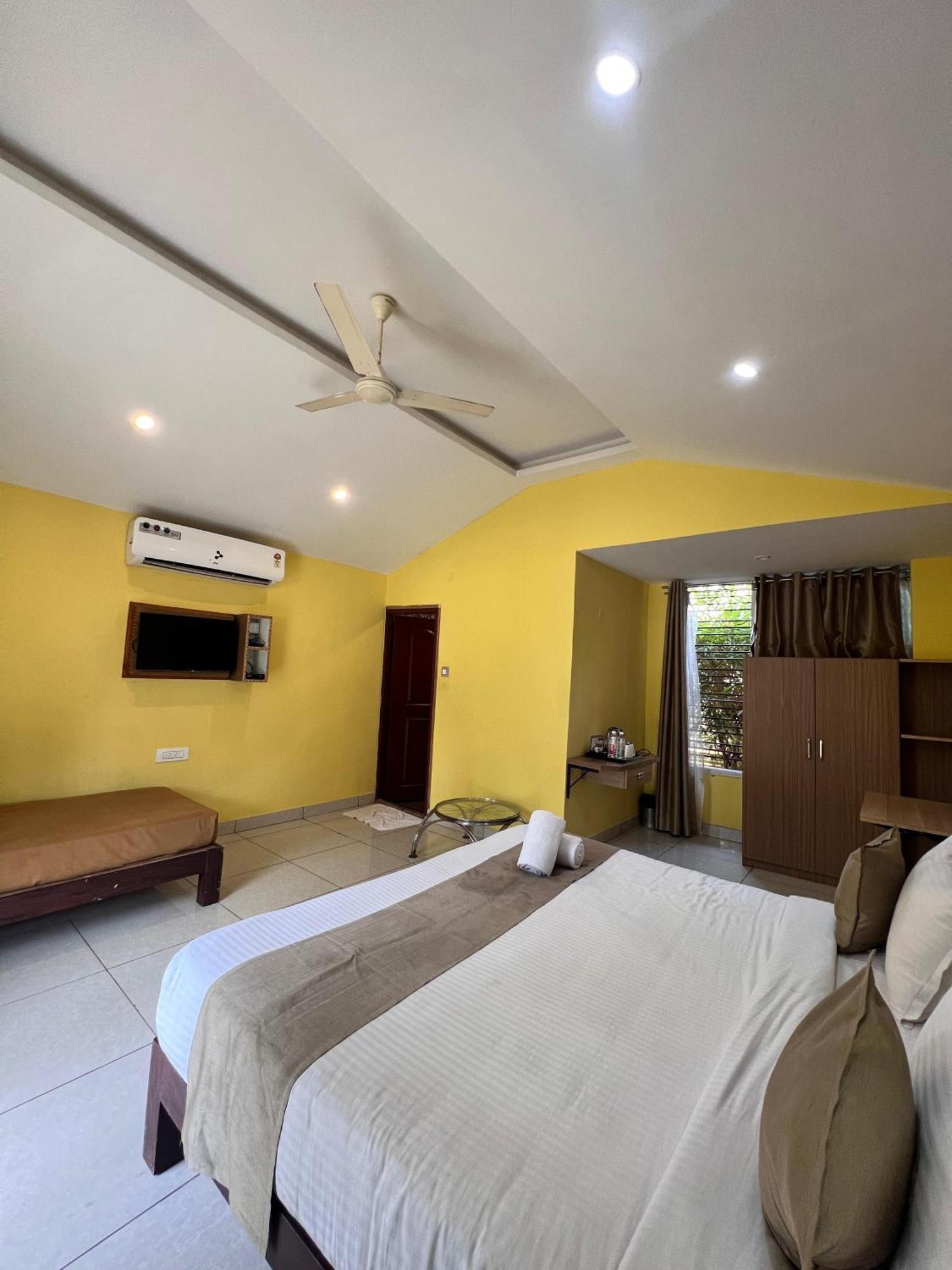 Coorg Nesara Hotel And Resort Kushālnagar Exterior photo